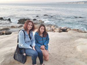 אושרה קמחי - על המזוודות. סן דייגו אטרקציות