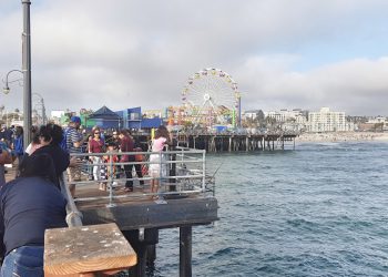 אושרה קמחי - על המזוודות. אטרקציות בלוס אנג'לס - מזח סנטה מוניקה