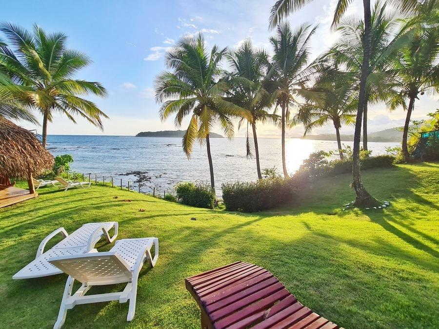 על המזוודות - Vista Coiba Villas & Restaurant